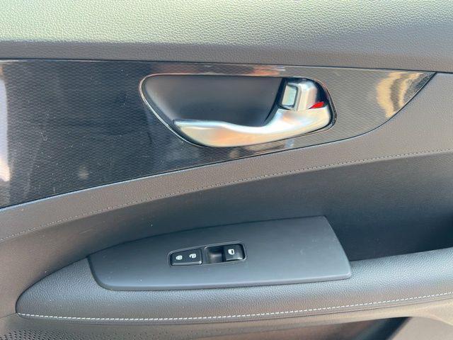 Photo of 2023 Aurora Black Pearl Kia Forte