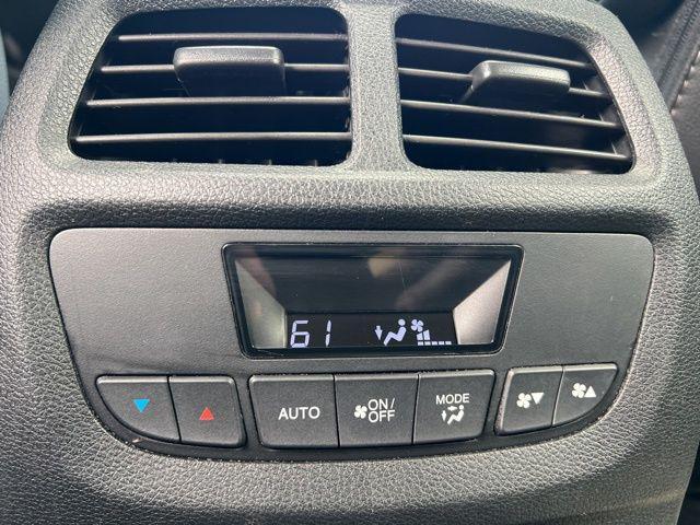 Photo of 2022 Black Honda Pilot