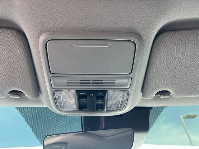 Photo of 2022 Black Honda Pilot