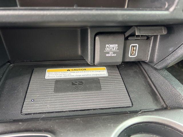 Photo of 2022 Black Honda Pilot