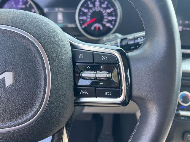 Photo of 2024 Deep Chroma Blue Kia Carnival