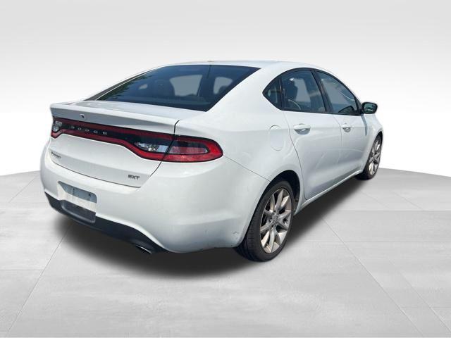 Photo of 2013 Bright White Clearcoat Dodge Dart