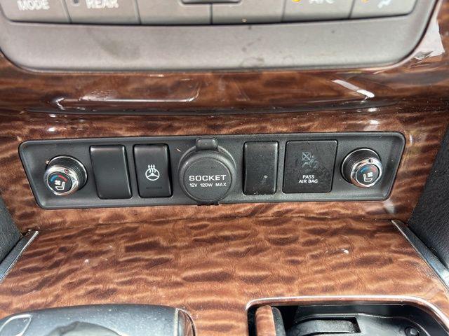 Photo of 2017 Super Black Nissan Armada