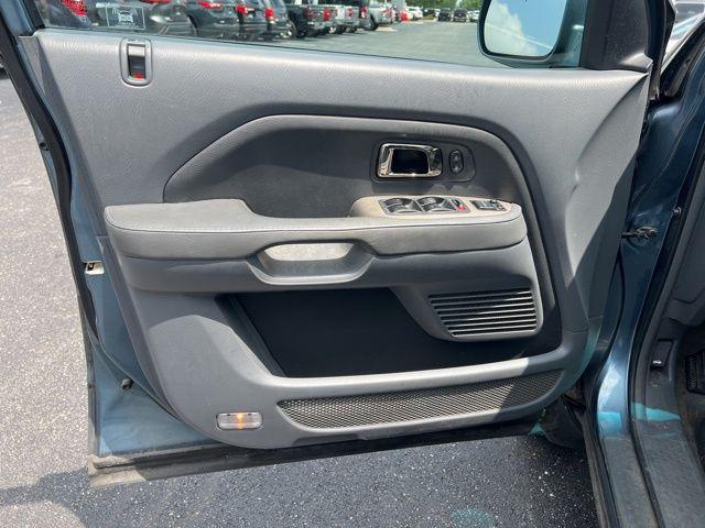 Photo of 2006 Steel Blue Metallic Honda Pilot