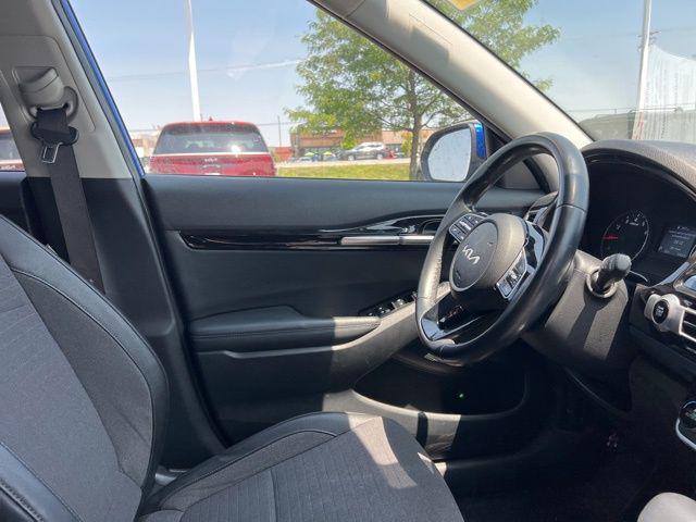 Photo of 2023 Neptune Blue Kia Seltos
