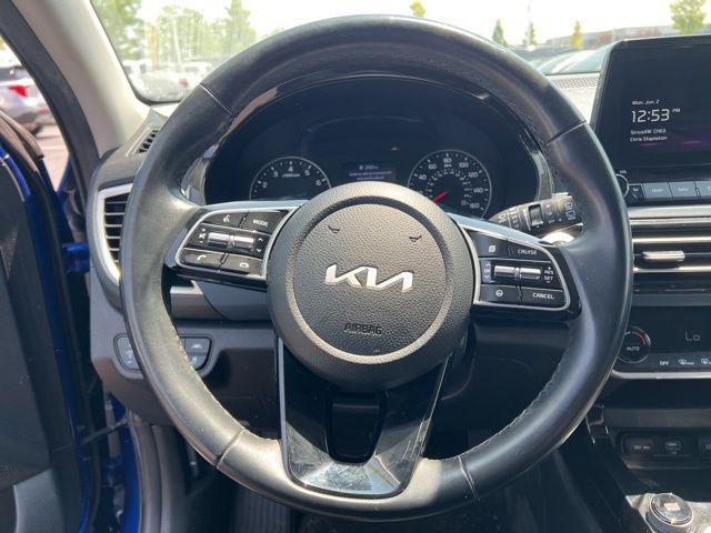 Photo of 2023 Neptune Blue Kia Seltos