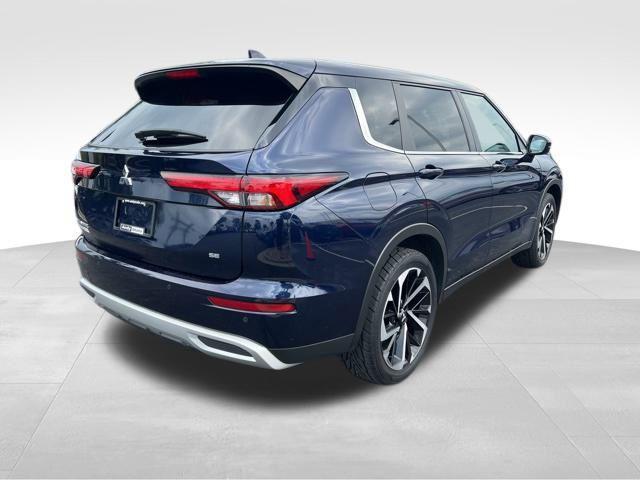 Photo of 2023 Cosmic Blue Metallic Mitsubishi Outlander