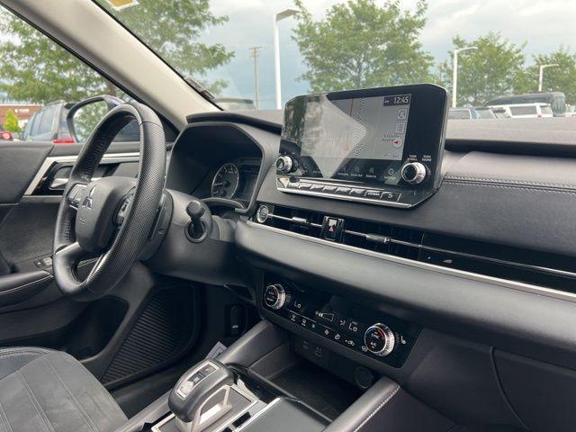 Photo of 2023 Cosmic Blue Metallic Mitsubishi Outlander