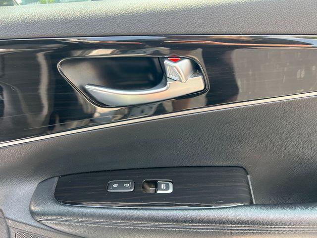 Photo of 2019 Titanium Silver Kia Sorento