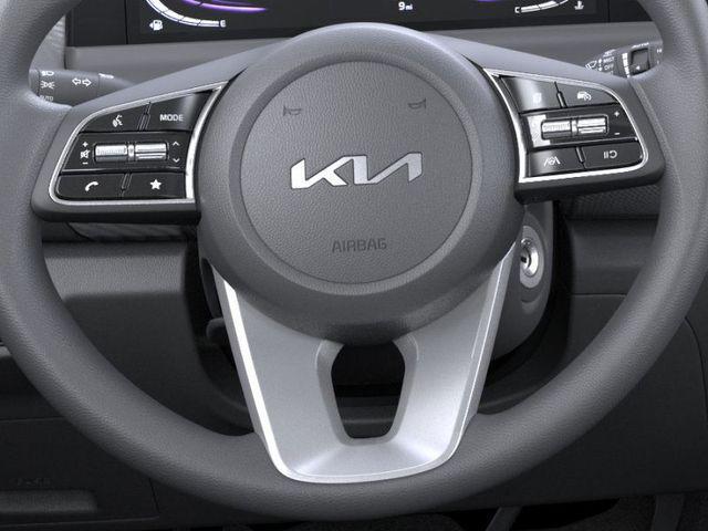 Photo of 2026 White Pearl Kia Seltos