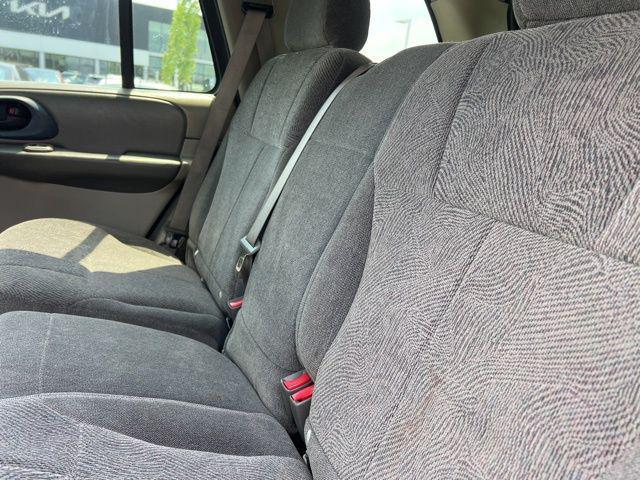 Photo of 2004 Indigo Blue Metallic Chevrolet Trailblazer
