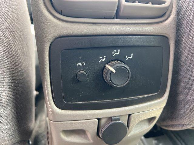Photo of 2004 Indigo Blue Metallic Chevrolet Trailblazer