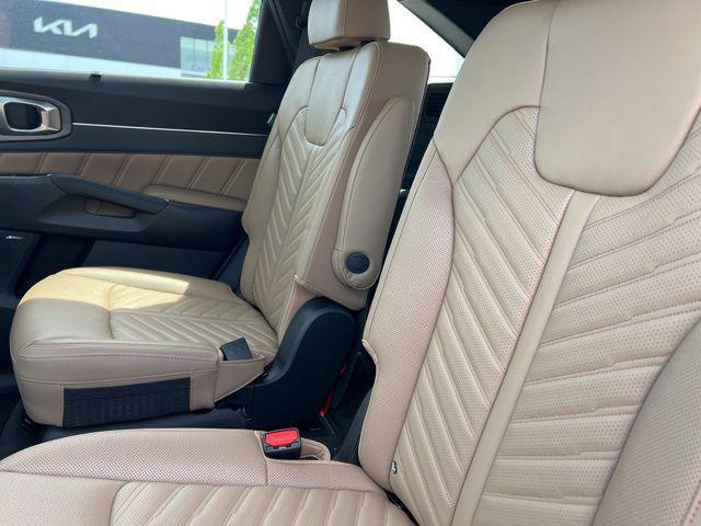 Photo of 2025 Jungle Green Kia Sorento
