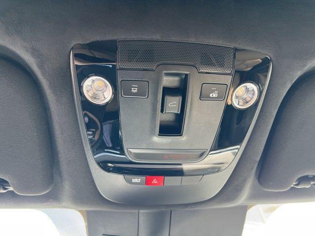 Photo of 2025 Jungle Green Kia Sorento