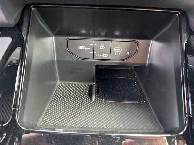 Photo of 2025 Jungle Green Kia Sorento