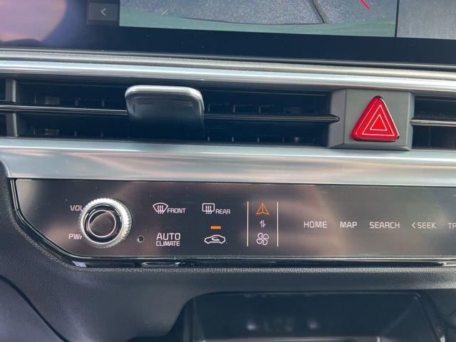 Photo of 2025 Jungle Green Kia Sorento