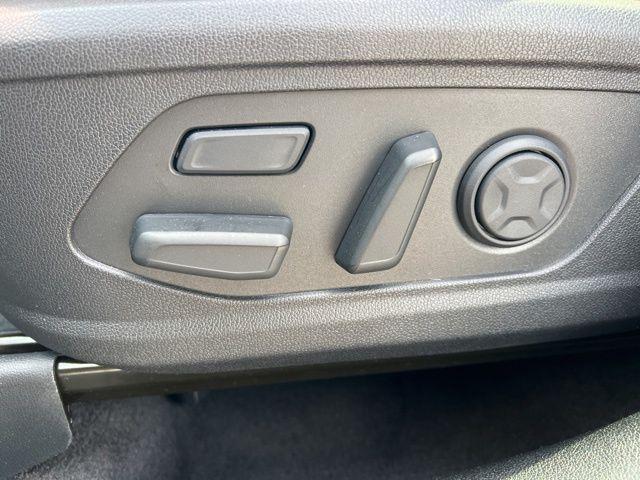 Photo of 2025 Jungle Green Kia Sorento