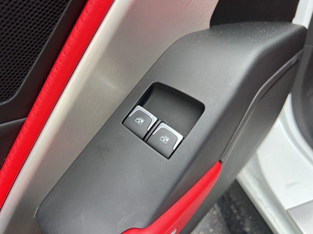 Photo of 2019 Arctic White Chevrolet Corvette