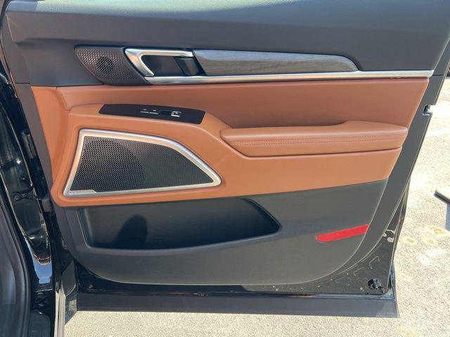 Photo of 2024 Ebony Black Kia Telluride