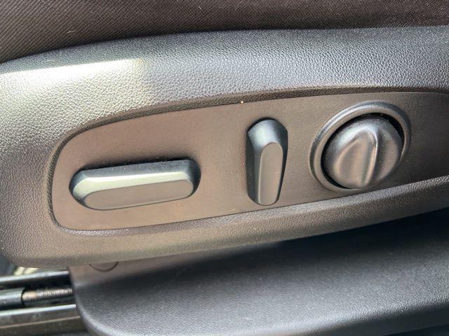 Photo of 2018 Summit White GMC Terrain