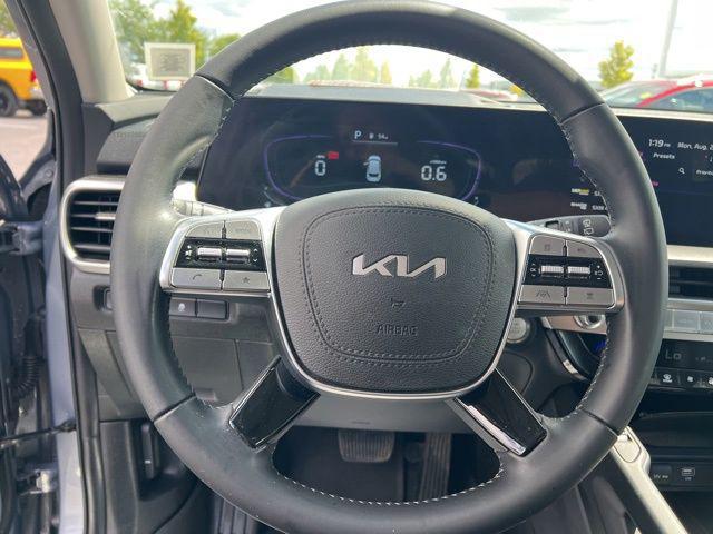 Photo of 2024 Everlasting Silver Kia Telluride