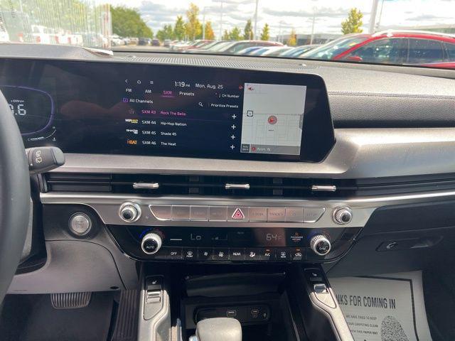 Photo of 2024 Everlasting Silver Kia Telluride