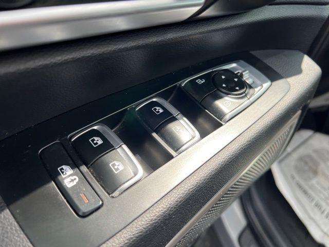 Photo of 2024 Everlasting Silver Kia Telluride