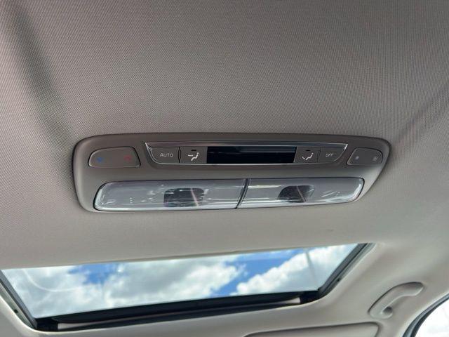 Photo of 2024 Everlasting Silver Kia Telluride