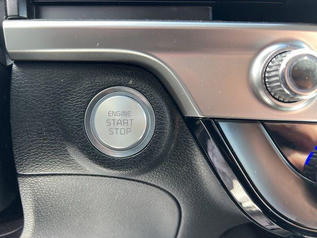 Photo of 2024 Everlasting Silver Kia Telluride