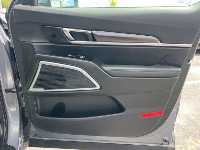 Photo of 2024 Everlasting Silver Kia Telluride