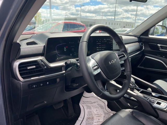 Photo of 2024 Everlasting Silver Kia Telluride