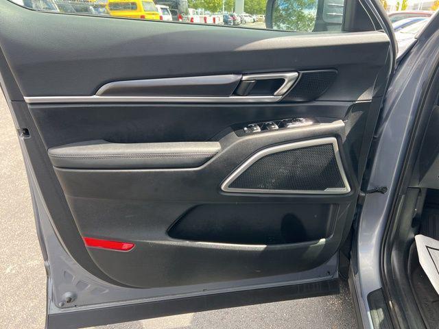 Photo of 2024 Everlasting Silver Kia Telluride