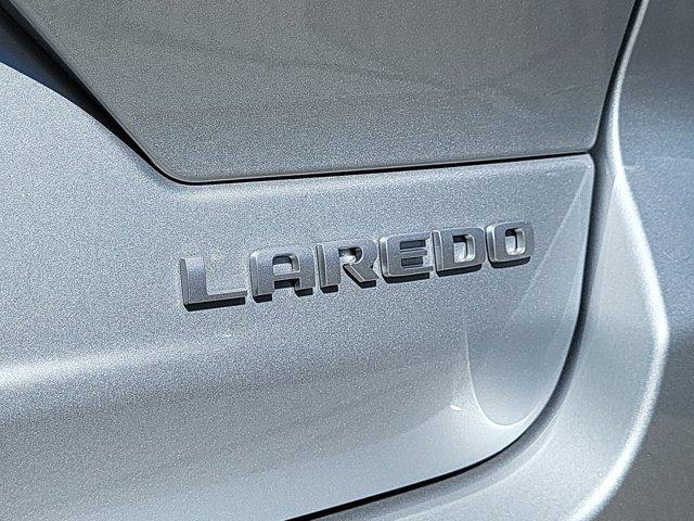 Photo of 2025 Silver Zynith Jeep Grand Cherokee