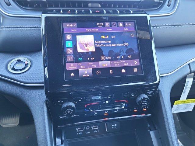 Photo of 2025 Silver Zynith Jeep Grand Cherokee