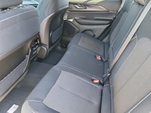 Photo of 2025 Silver Zynith Jeep Grand Cherokee