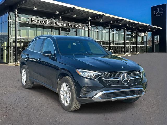 Photo of 2025 Black Mercedes-Benz GLC 300