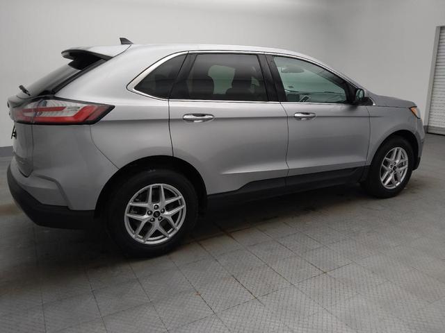 Photo of 2023 Iconic Silver Metallic Ford Edge