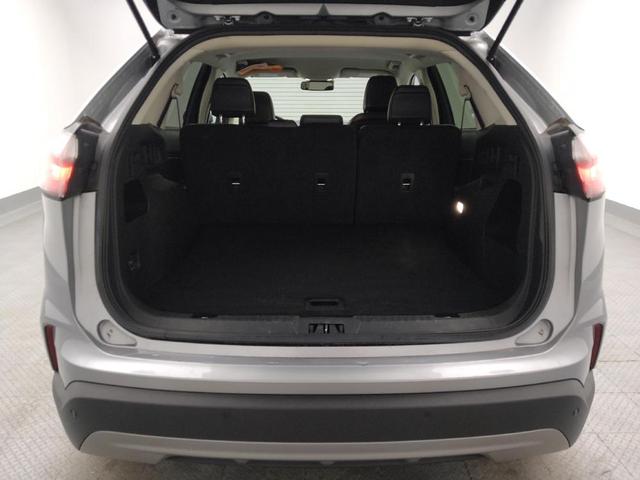 Photo of 2023 Iconic Silver Metallic Ford Edge