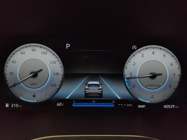 Photo of 2023 Gray Hyundai SANTA FE