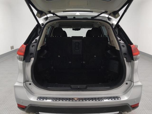 Photo of 2020 Brilliant Silver Metallic Nissan Rogue