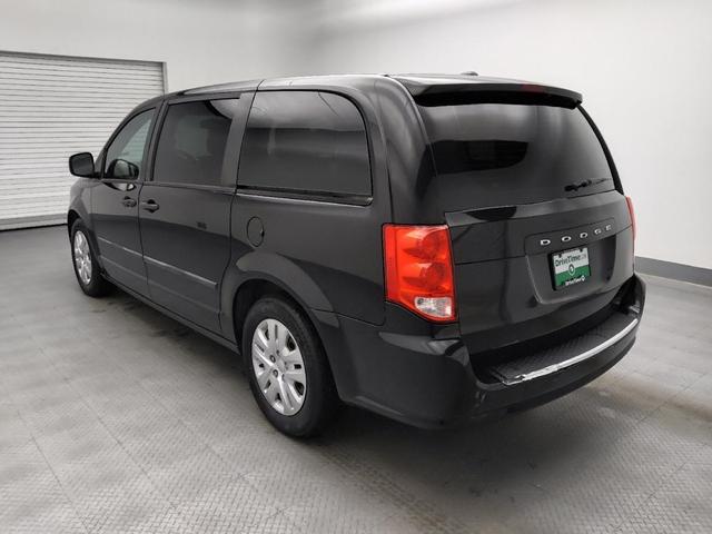 Photo of 2016 Brilliant Black Crystal Pearlcoat Dodge Grand Caravan