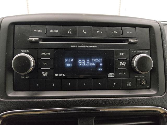 Photo of 2016 Brilliant Black Crystal Pearlcoat Dodge Grand Caravan
