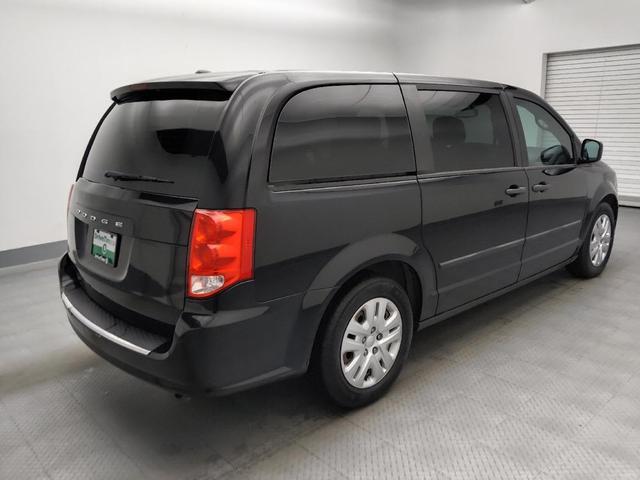 Photo of 2016 Brilliant Black Crystal Pearlcoat Dodge Grand Caravan