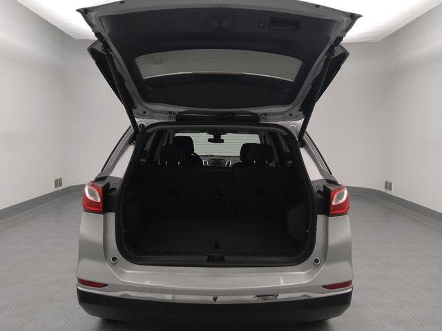 Photo of 2020 Silver Ice Metallic Chevrolet Equinox