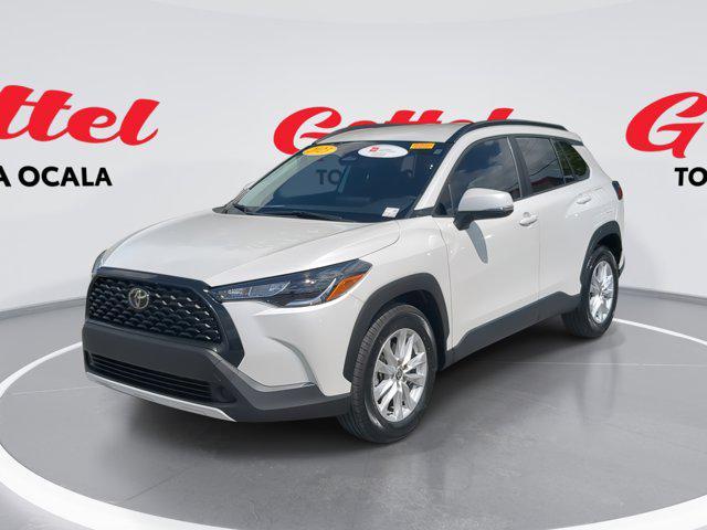 Photo of 2023 Pearl Toyota Corolla Cross
