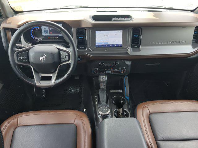 Photo of 2023 Oxford White Ford Bronco