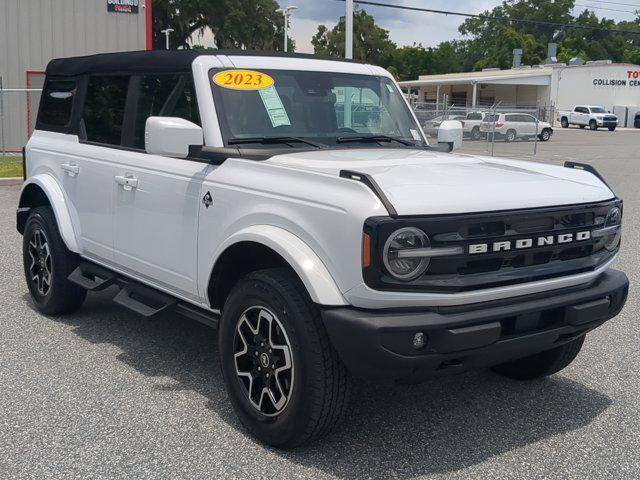 Photo of 2023 Oxford White Ford Bronco
