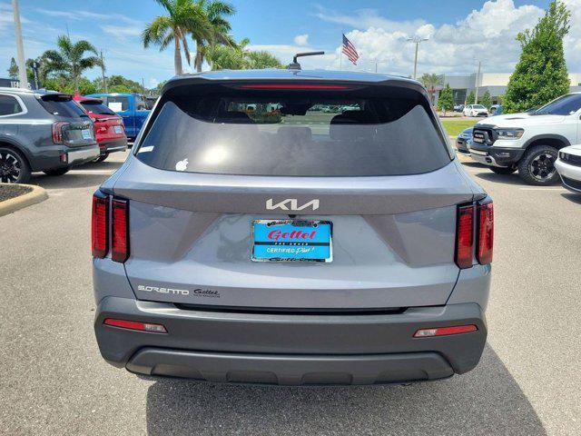 Photo of 2023 Everlasting Silver Kia Sorento