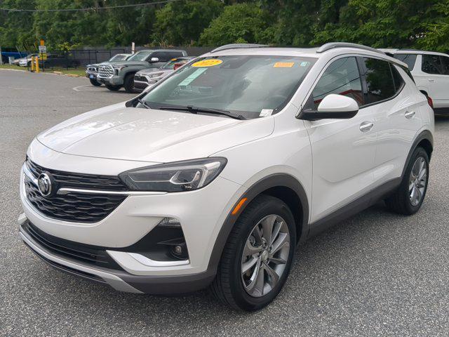 Photo of 2022 White Frost Tricoat Buick Encore GX
