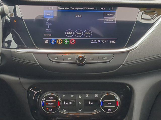 Photo of 2022 White Frost Tricoat Buick Encore GX